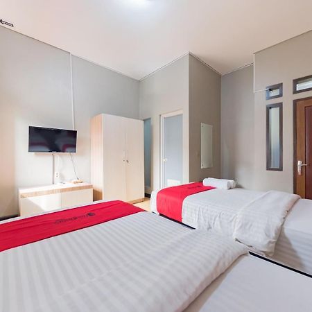 Reddoorz Syariah Near Politeknik Negeri Bandung Campus Hotel Cimahi Exterior foto