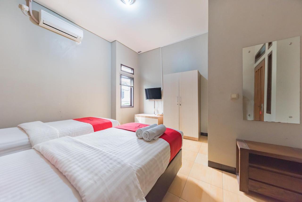 Reddoorz Syariah Near Politeknik Negeri Bandung Campus Hotel Cimahi Exterior foto
