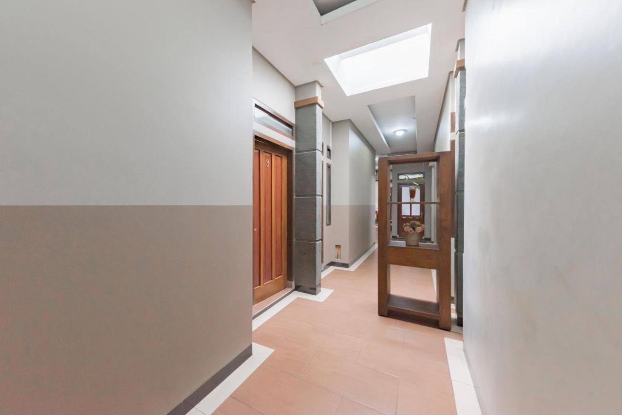 Reddoorz Syariah Near Politeknik Negeri Bandung Campus Hotel Cimahi Exterior foto